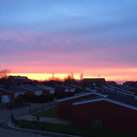 Huus Veertein Lägenhet Neuharlingersiel Exteriör bild